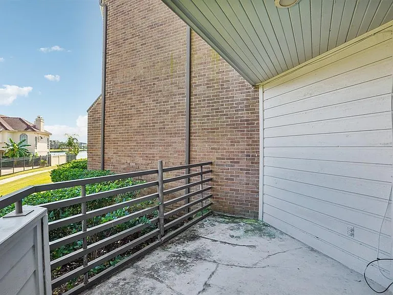 1725 Enterprise Ave — Photo 7