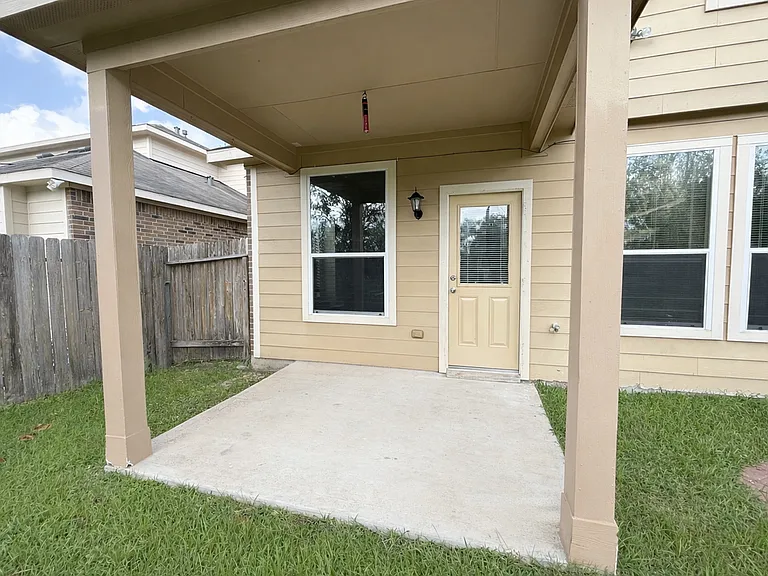 11922 Harristown Dr — Photo 26