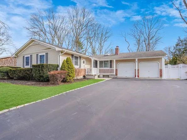 9 Westminster Court, Nesconset, NY 11767