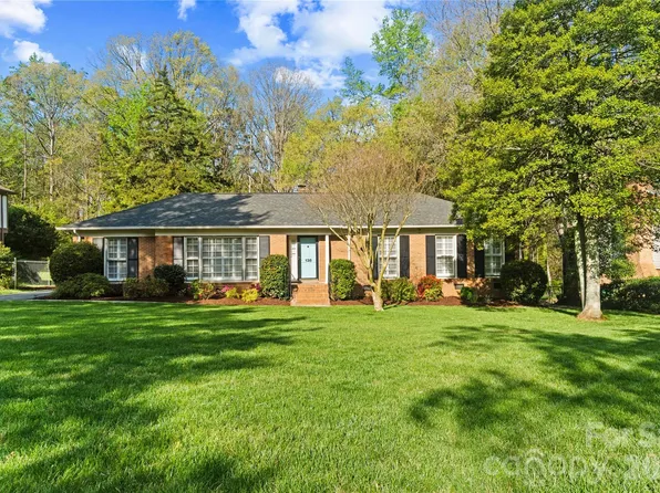 138 Dovershire Rd, Charlotte, NC 28270