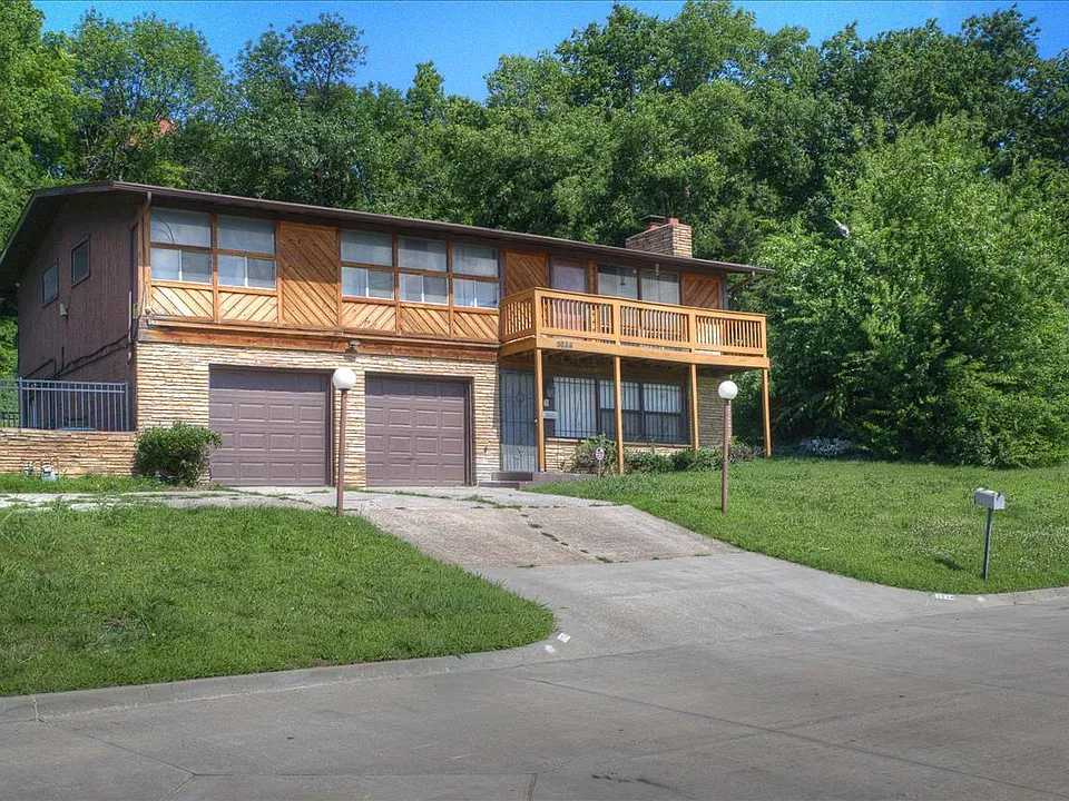 2234 N Main St
