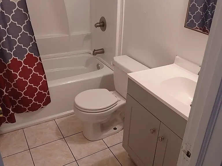 955 Cloverdale Dr — Photo 14