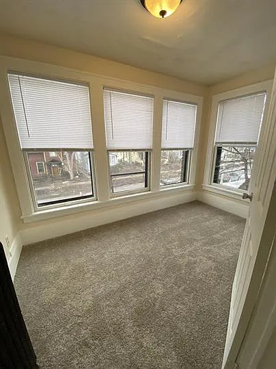 658 Hague Ave — Photo 5