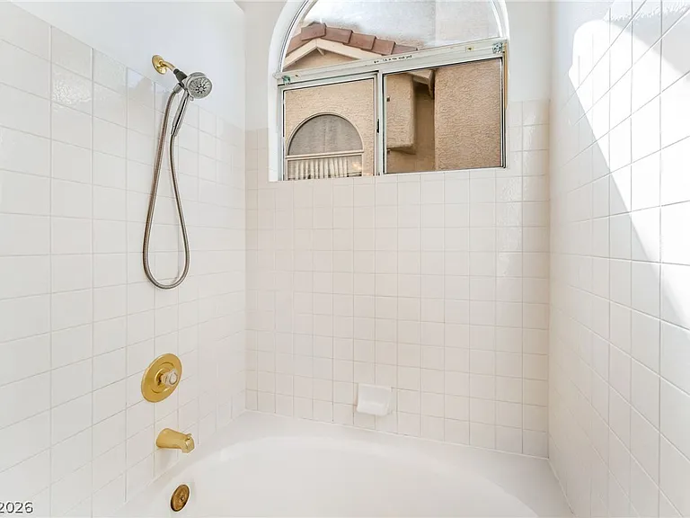 9724 Panorama Cliff Dr — Photo 24