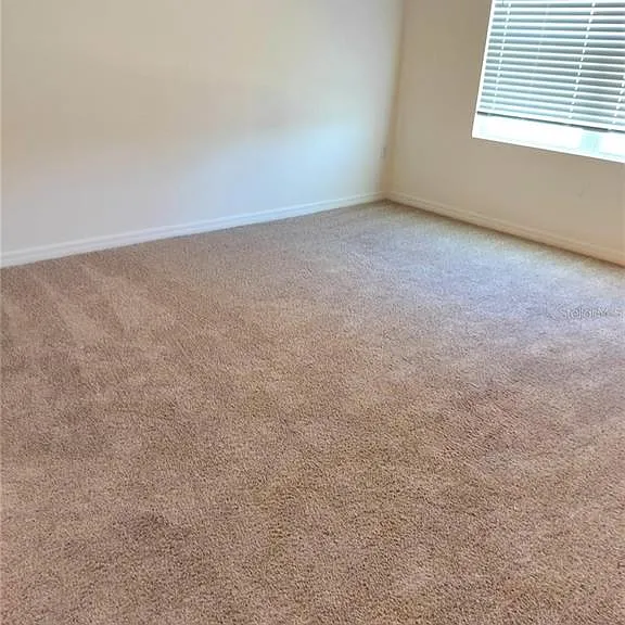 405 Noble Ave — Photo 5