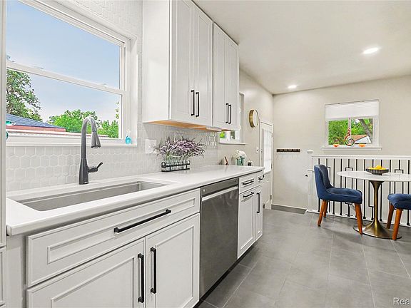 5th image of 19345 Antago St