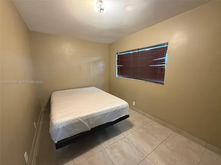 414 SW 2nd Ter #0 — Photo 9