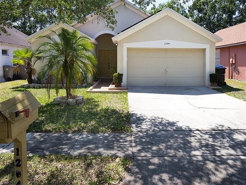 1st image of 1204 Lake Blue Cir