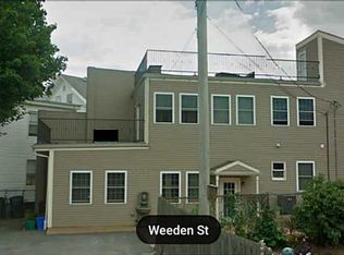 4 Weeden St, Providence, RI 02903