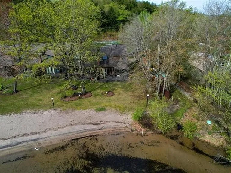 15 Manor Estates Dr #1 — Photo 16