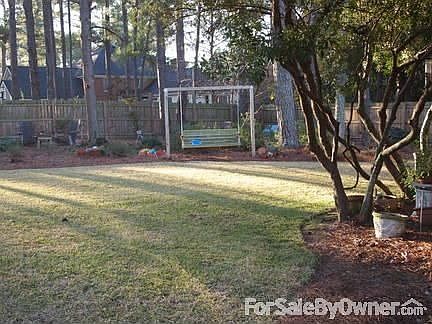 2nd image of 4191 Knollcrest Cir N