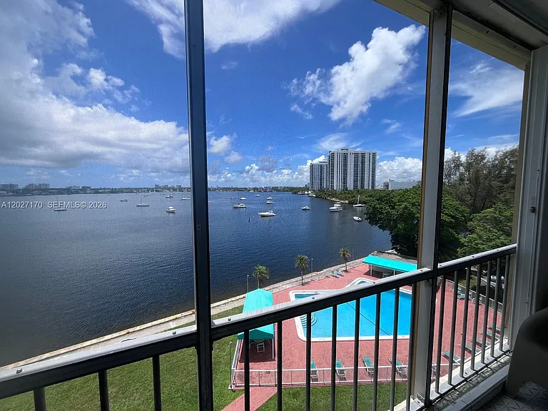 2910 Point East Dr #M609 — Photo 44