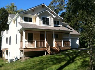 606 E Lake Shore Dr, Tower Lakes, IL 60010