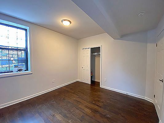3rd image of 1038 De Kalb Ave