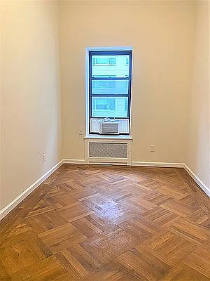 3rd image of 147 E 61st St #5A