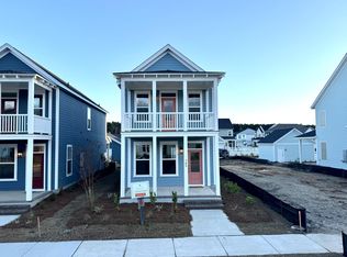 745 Blueway Ave, Summerville, SC 29486