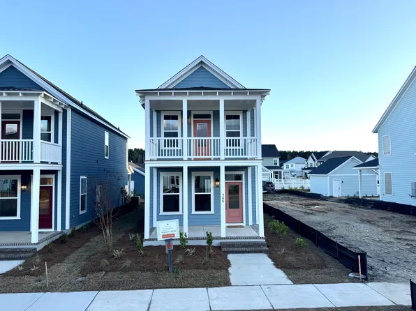 745 Blueway Ave, Summerville, SC 29486