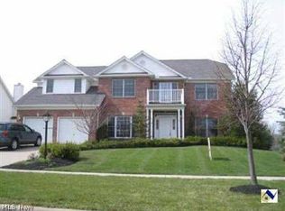 18166 Glen Cairn Way, Strongsville, OH