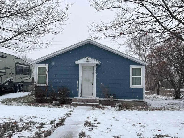 1212 H St, Cozad, NE 69130