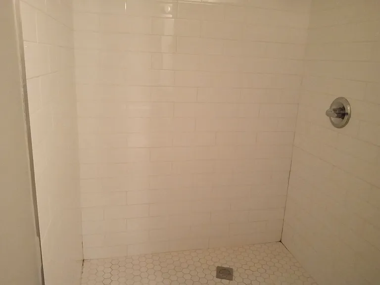 419 N Holly St — Photo 8