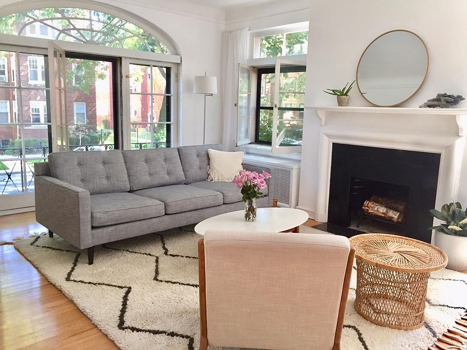 1st image of 942 Michigan Ave #1G