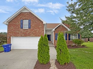 1241 Fossil Dr, Clarksville, TN 37040