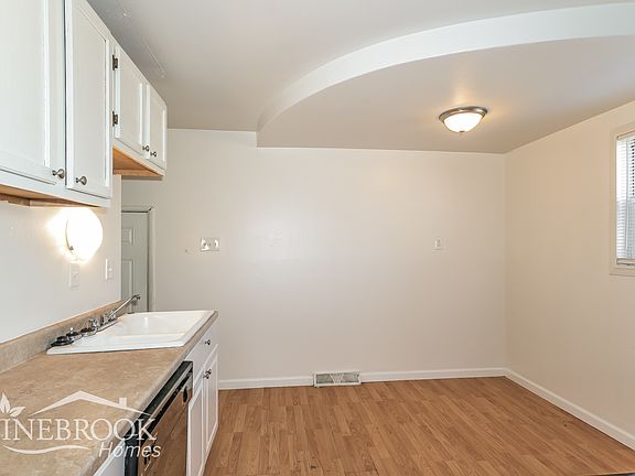 4th image of 542 Lynn Haven Ln