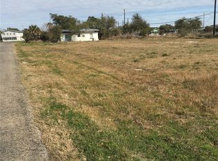 609-610 W Shady Oak Ln, Rockport, TX 78382