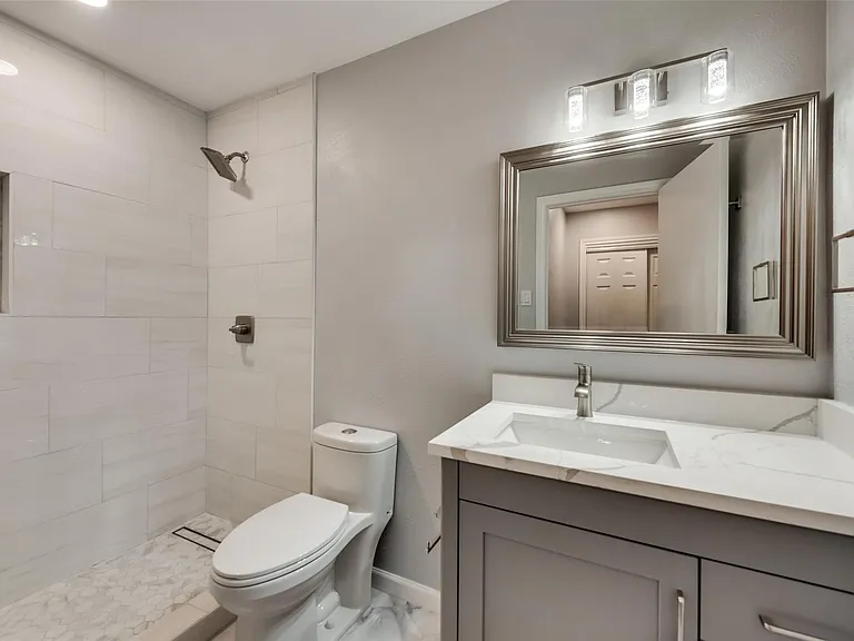 2652 Custer Pkwy — Photo 13