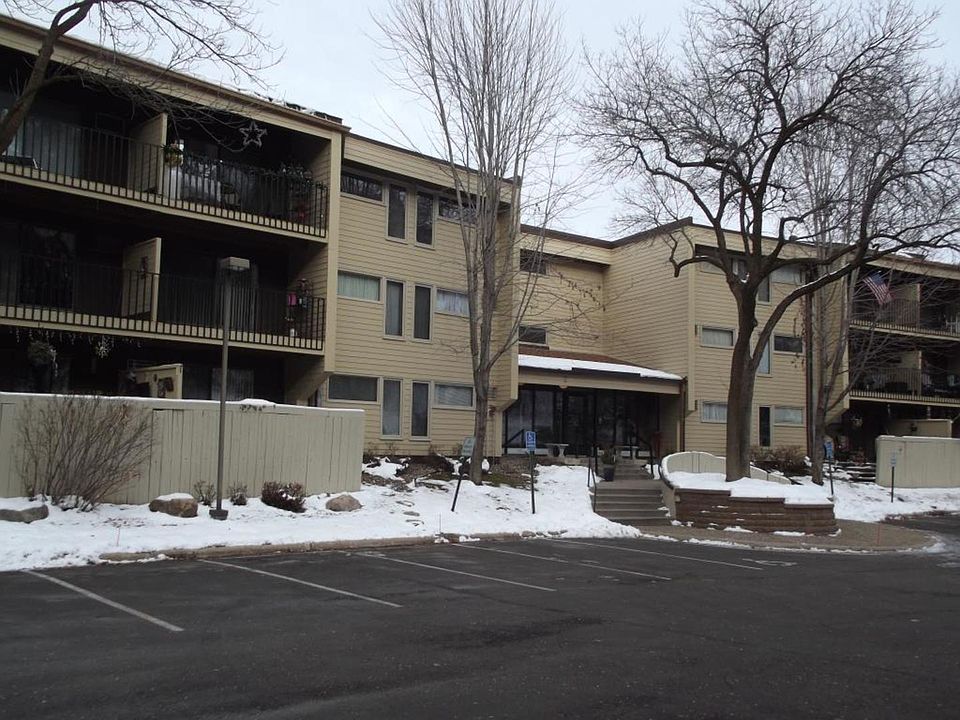 1st image of 12600 Parkwood Dr APT 310