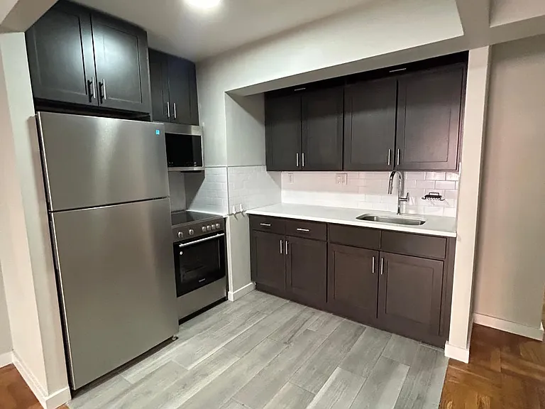 2026 Ocean Ave #2P — Photo 2