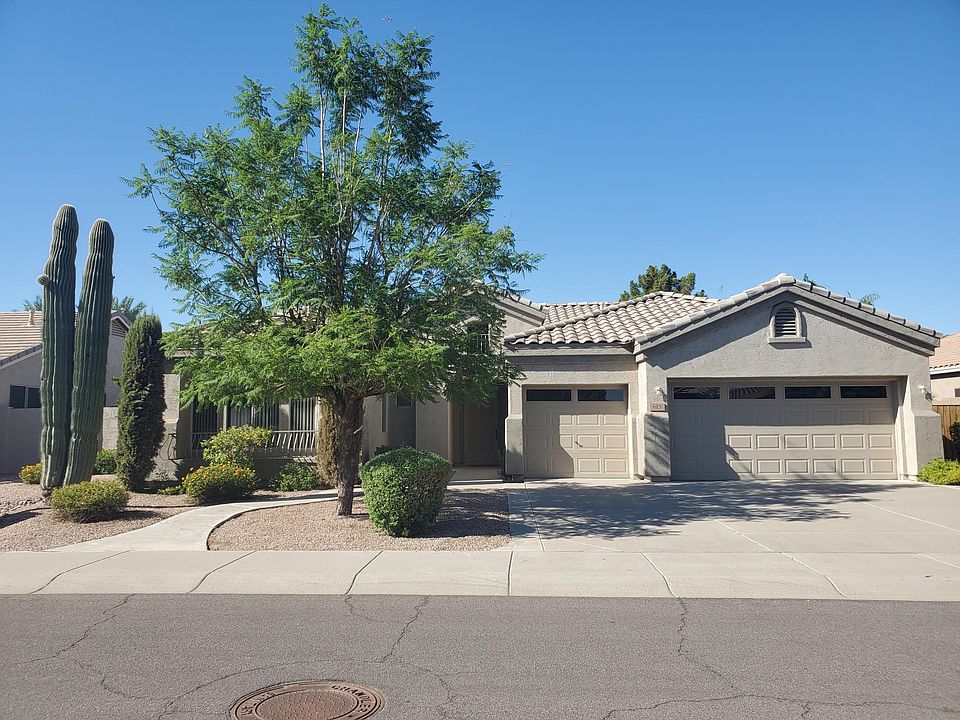 1st image of 613 W Raven Dr