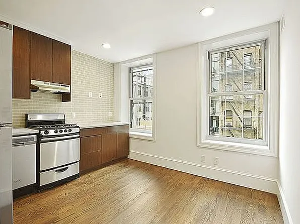 407 E 6th St, New York, NY 10009