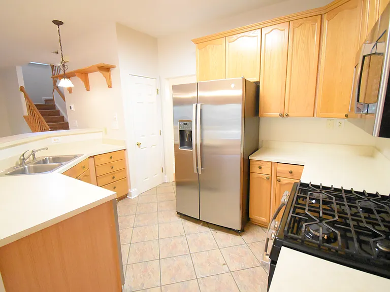 3704 Wind Ridge Pl — Photo 6