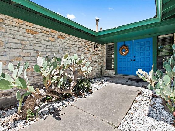 4th image of 2504 Harrowden Dr