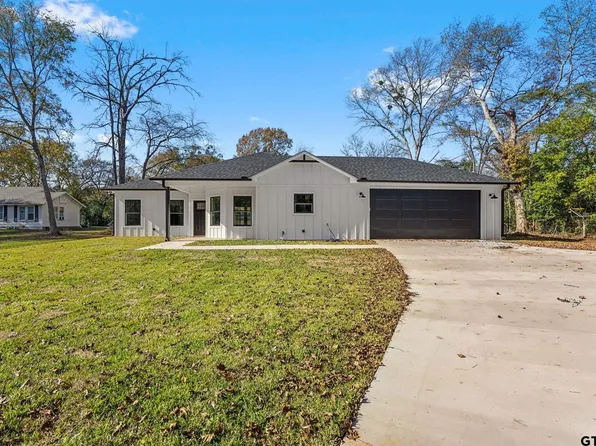 225 E Johnson Dr, Rusk, TX 75785