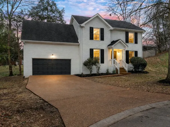 105 Horseshoe Ct, Mount Juliet, TN 37122