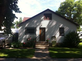 242 Main St W, Hazen, ND 58545
