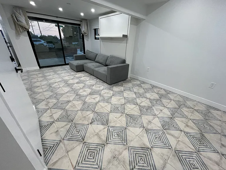 1102 S Clementine St #3 — Photo 7