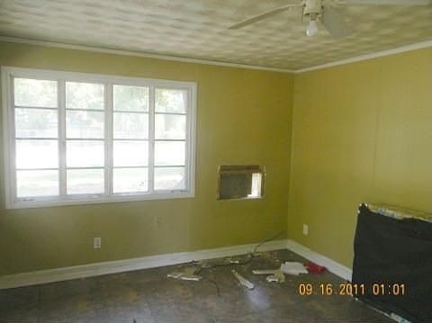 2nd image of 3965 Pikes Peak Ave