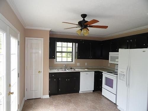 5th image of 113 Mead Ave