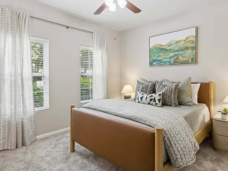 Avalon Apartments — Photo 13