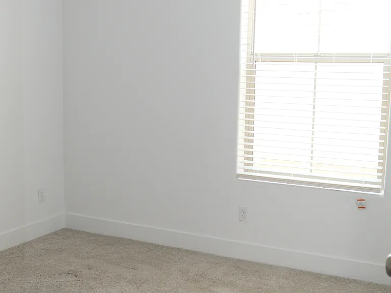 2816 E Teaberry Dr #1 — Photo 34