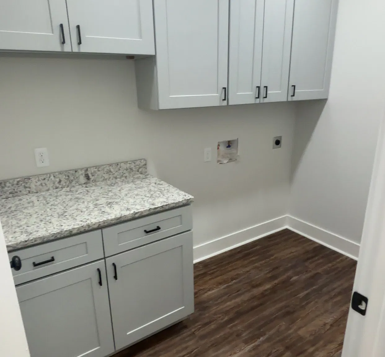 3 bed, 2.5 bath, 1750 sqft, $2,500 — Photo 2