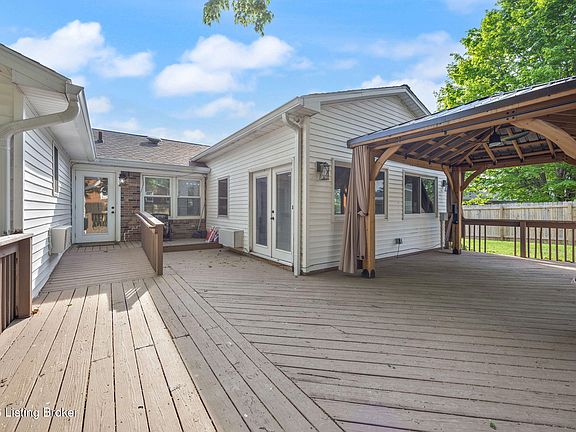 3rd image of 1107 Pawnee Dr