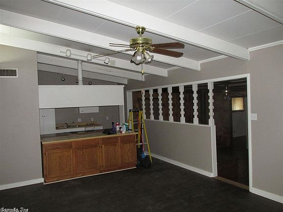 3rd image of 1815 Sylvia St
