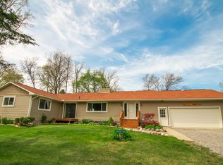 9858 Mandon Rd, White Lake, MI 48386