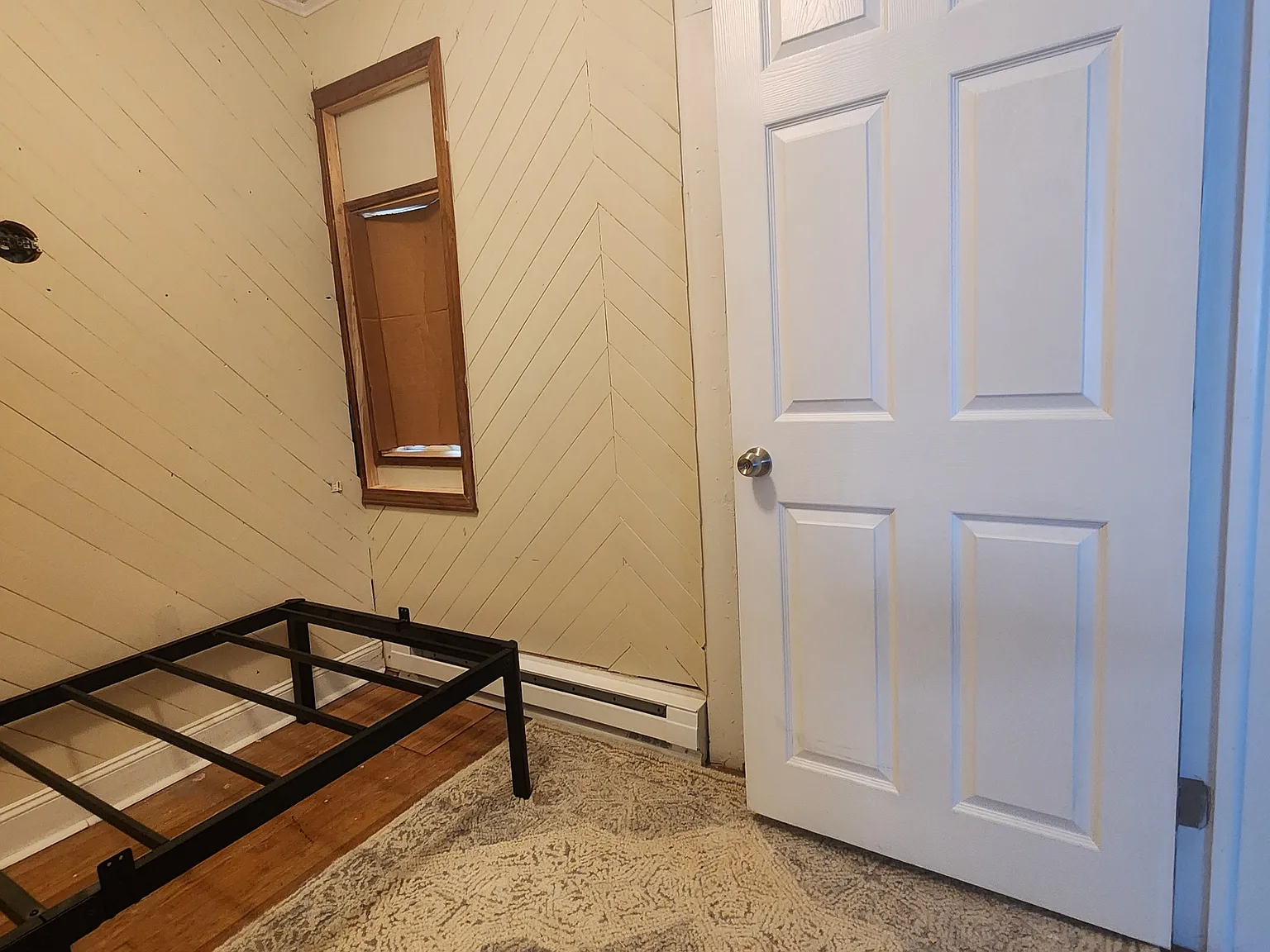 7 bed, 1900 sqft, $700 — Photo 4