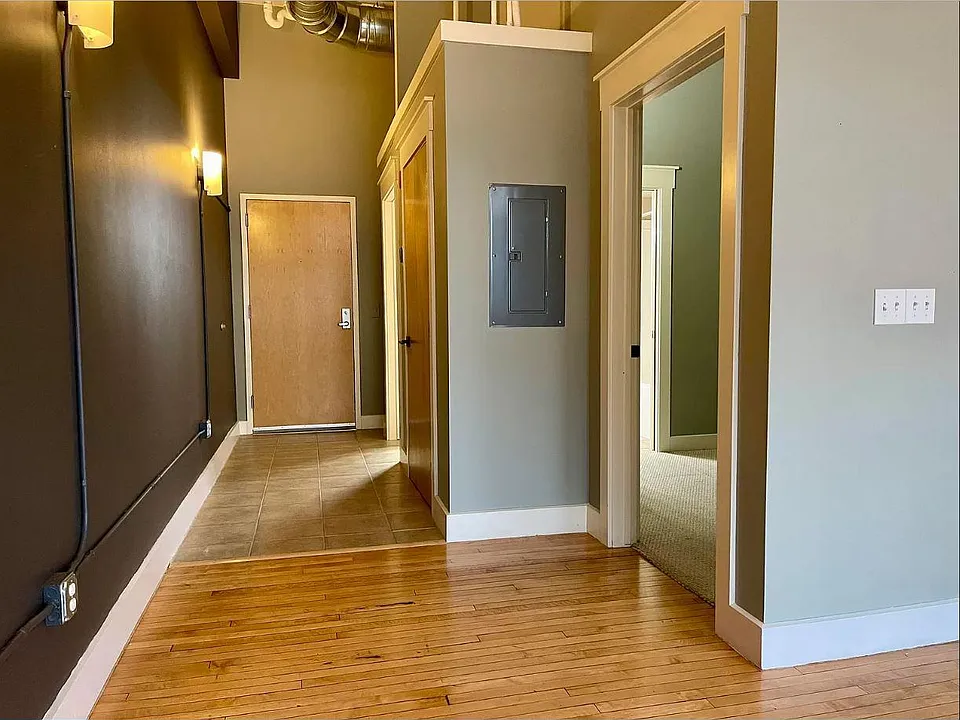 600 Broadway Ave NW #213