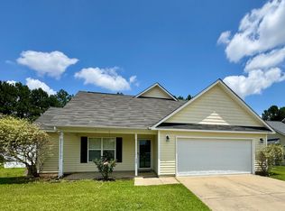 227 Fairfield Cir, Raeford, NC 28376